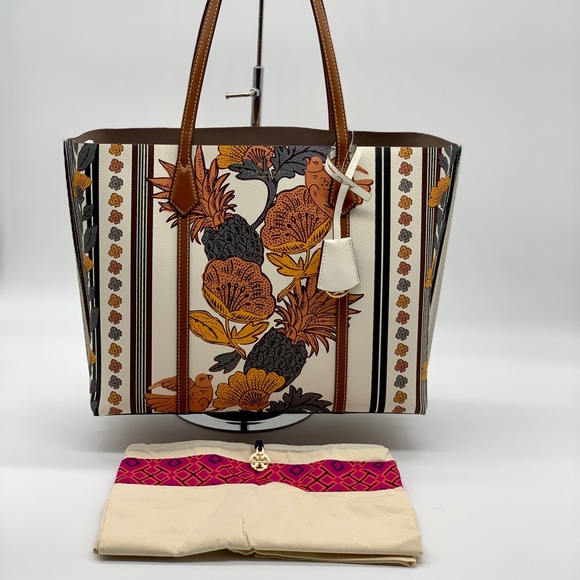 Tory Burch PERRY PRINTED TRIPLE-COMPARTMENT TOTE - Picture 5 of 12